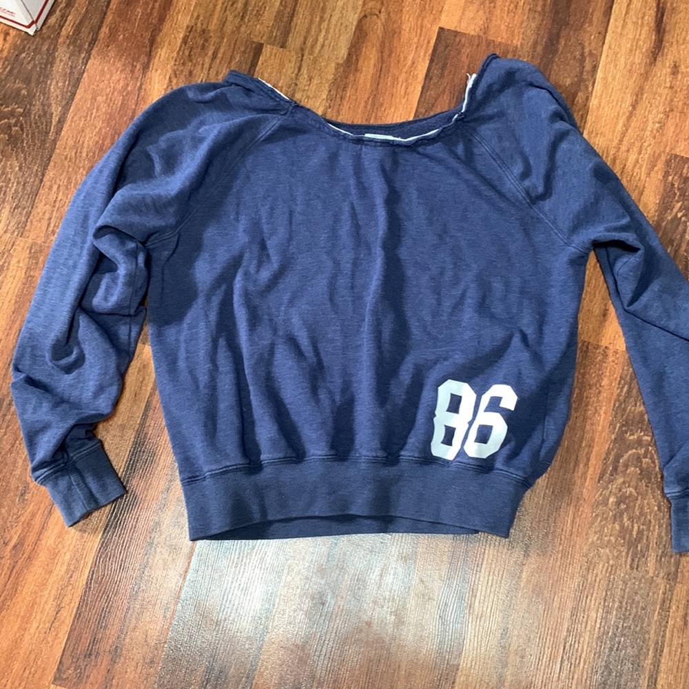 VS Pink ‘86 navy cropped oversized sweatshirt, scooped neck szS, good condition - Picture 5 of 5